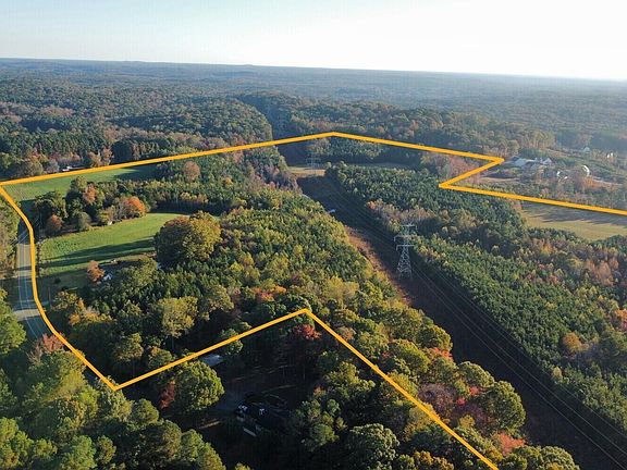 2nd image of 6900-6918 Russell Rd