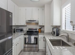 1218 Maywood Ln, Martinez, CA 94553