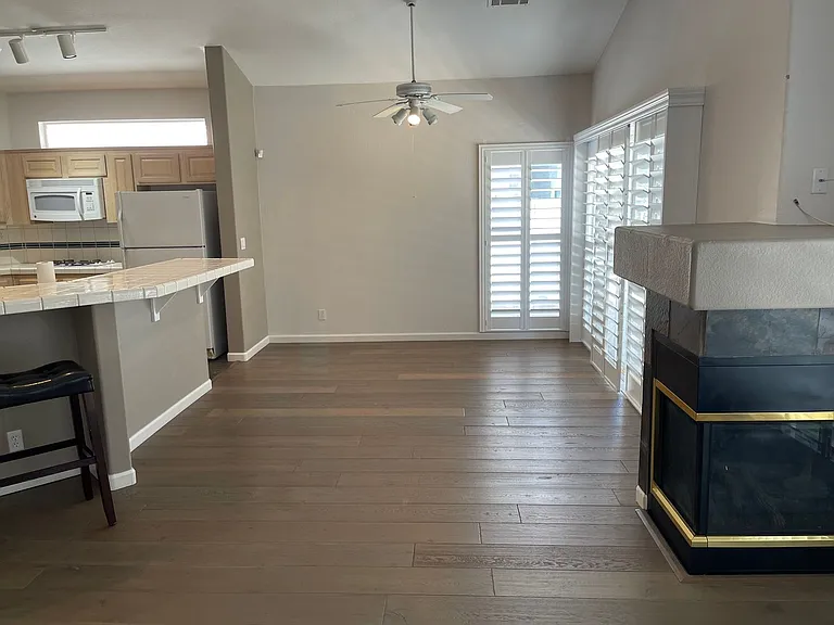 135 Wildhorn Ct — Photo 6