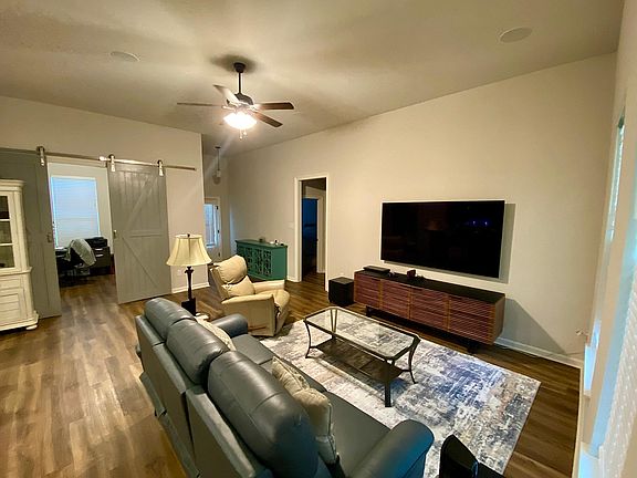 4th image of 40008 Trace Ave