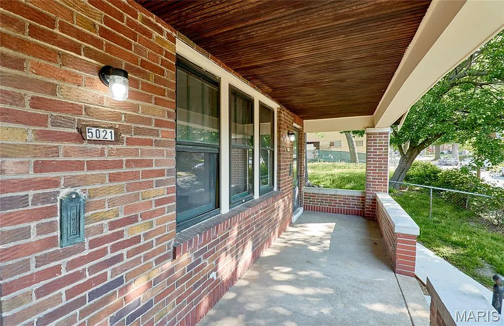 1 bed, 768 sqft, $995 — Photo 2