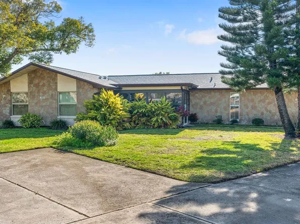 2850 Highlands Blvd APT A, Palm Harbor, FL 34684