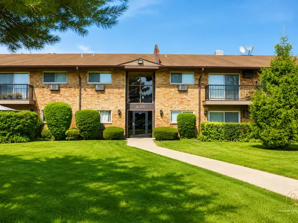 836 E Old Willow Rd APT 213, Prospect Heights, IL 60070