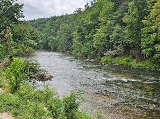 135 River Place Rd, Galax, VA 24333