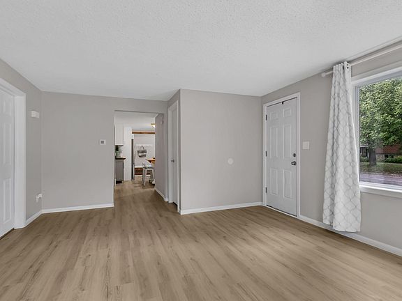 5th image of 808 5th Ave SE