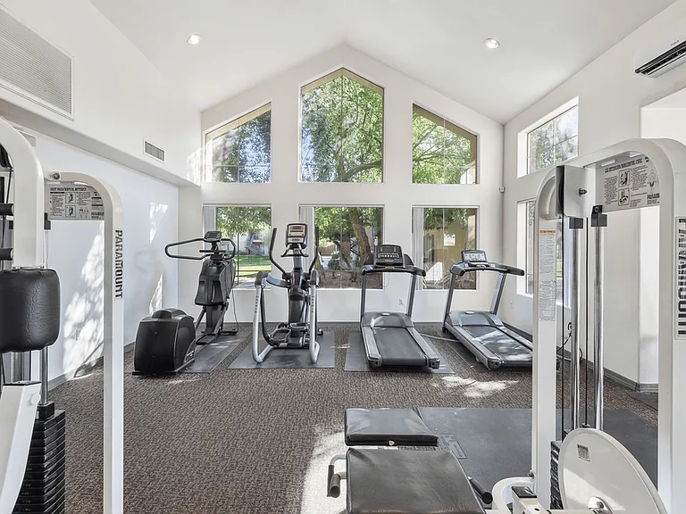 The Village at Sun Valley Apartments — Photo 17