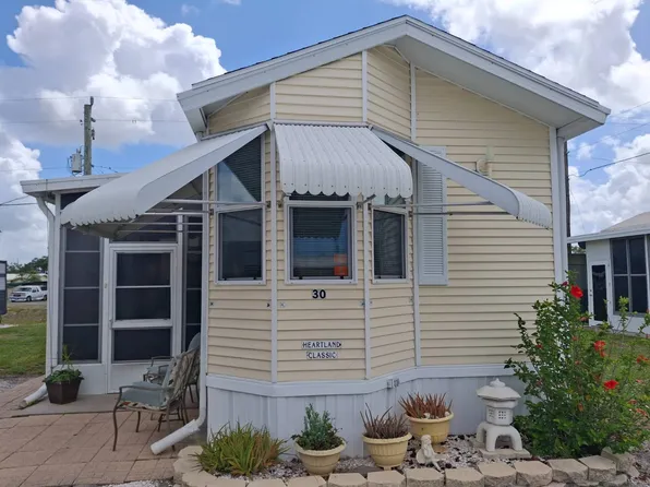 30 Skipjack Dr #30, Sarasota, FL 34233