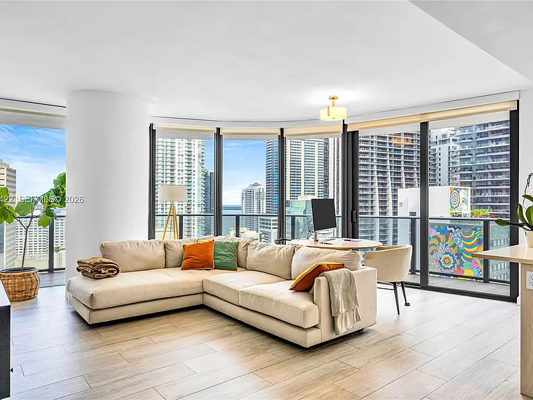 45 SW 9th St #2103 — Photo 2
