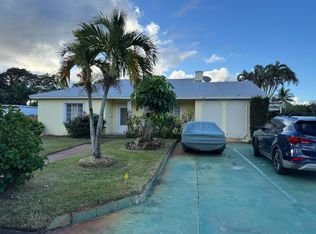 352 Ellamar Rd, West Palm Beach, FL 33405