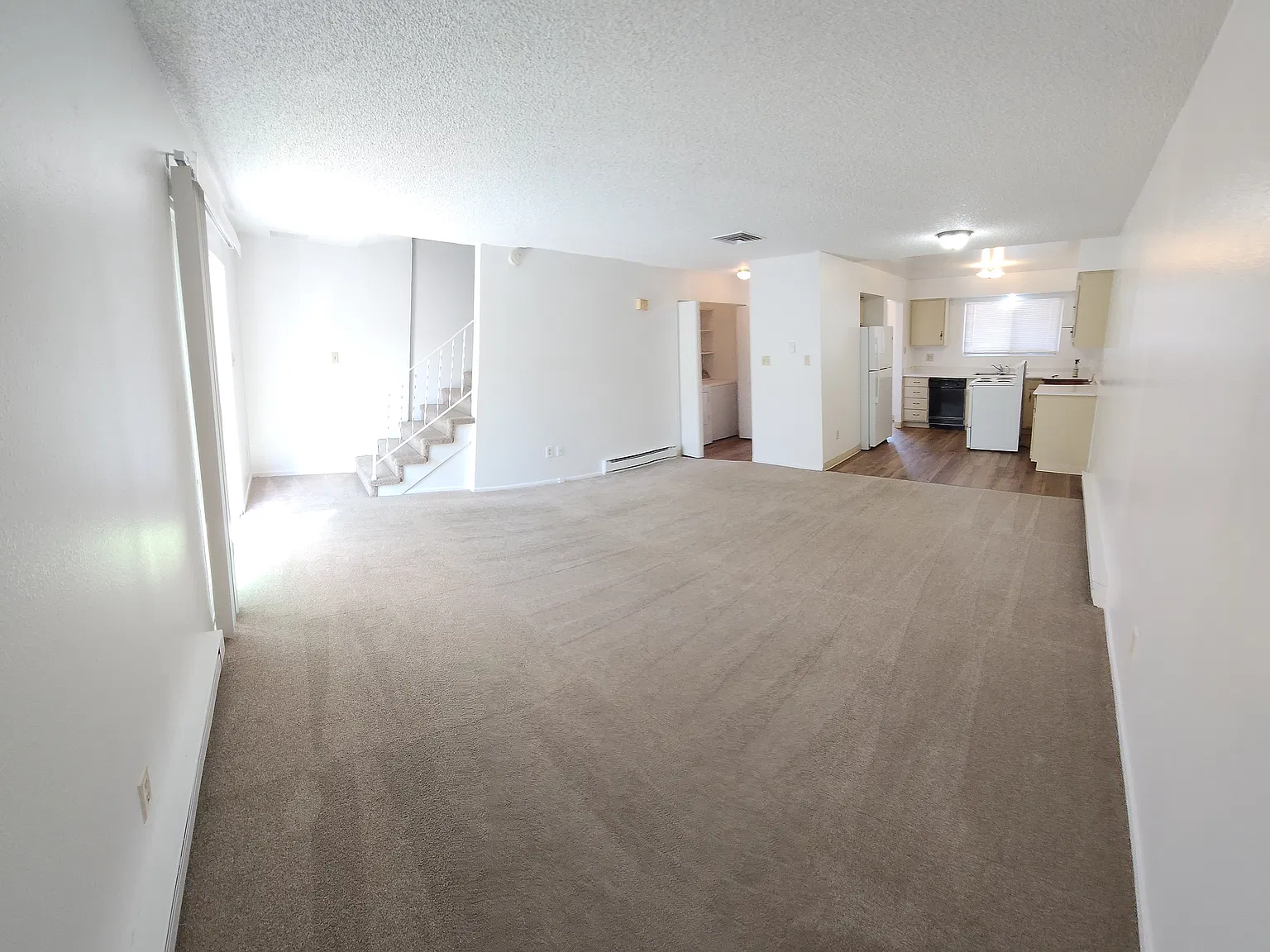 214 Smithridge Park — Photo 3