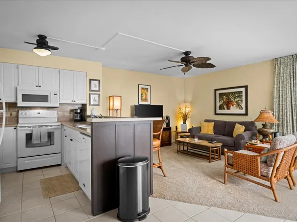75-6016 Alii Dr APT 323, Kailua Kona, HI 96740