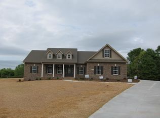 3762 10th St NE, Hickory, NC 28601