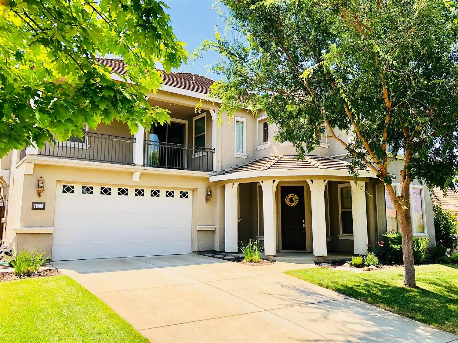 4 bed, 2898 sqft, $4,200 — Photo 1