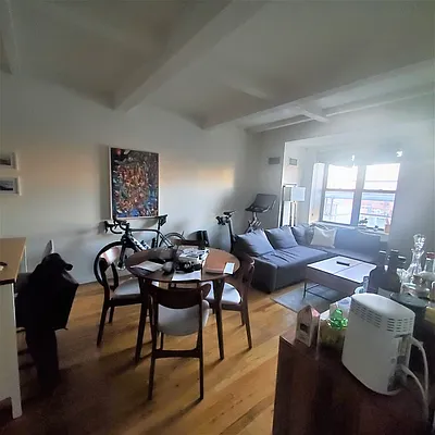 Rented by Green Home NY Realty LLC | media 8