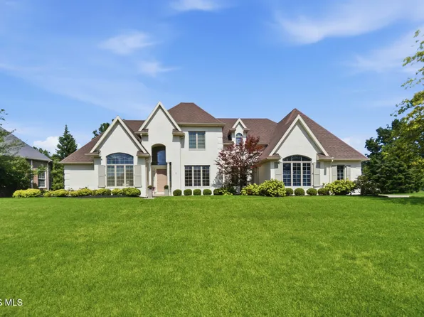 318 Pheasant Run Ln, Findlay, OH 45840