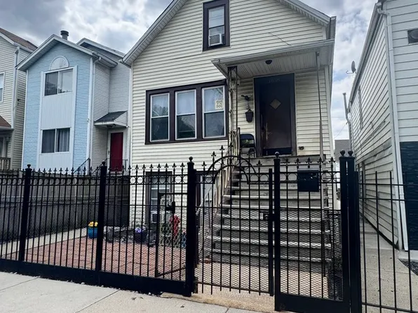 1638 N Campbell Ave, Chicago, IL 60647