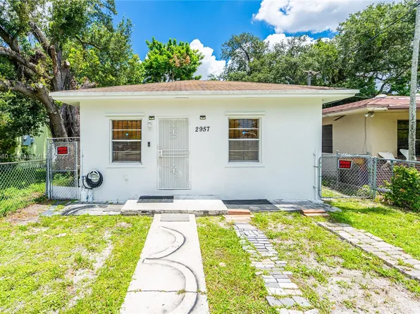 2957 NW 44th St, Miami, FL 33142