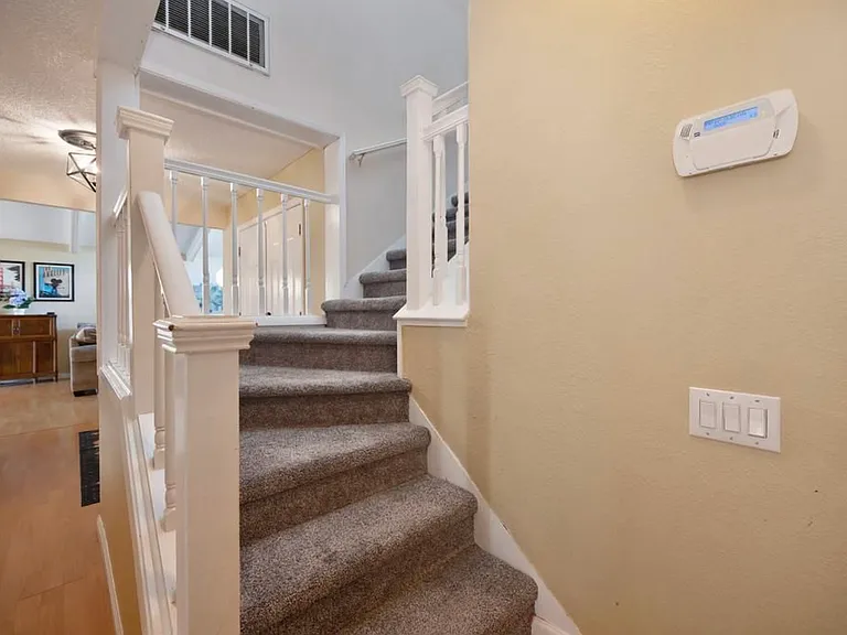 9349 Blue Oak Dr — Photo 5