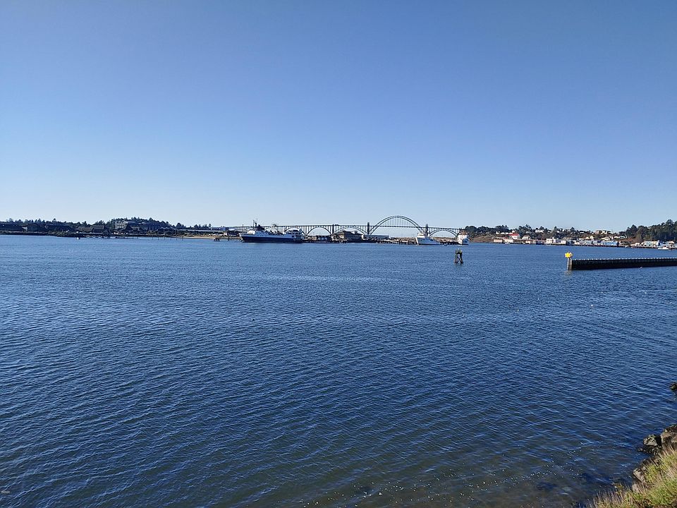 1st image of 1000 SE Bay Blvd E #227-327-12
