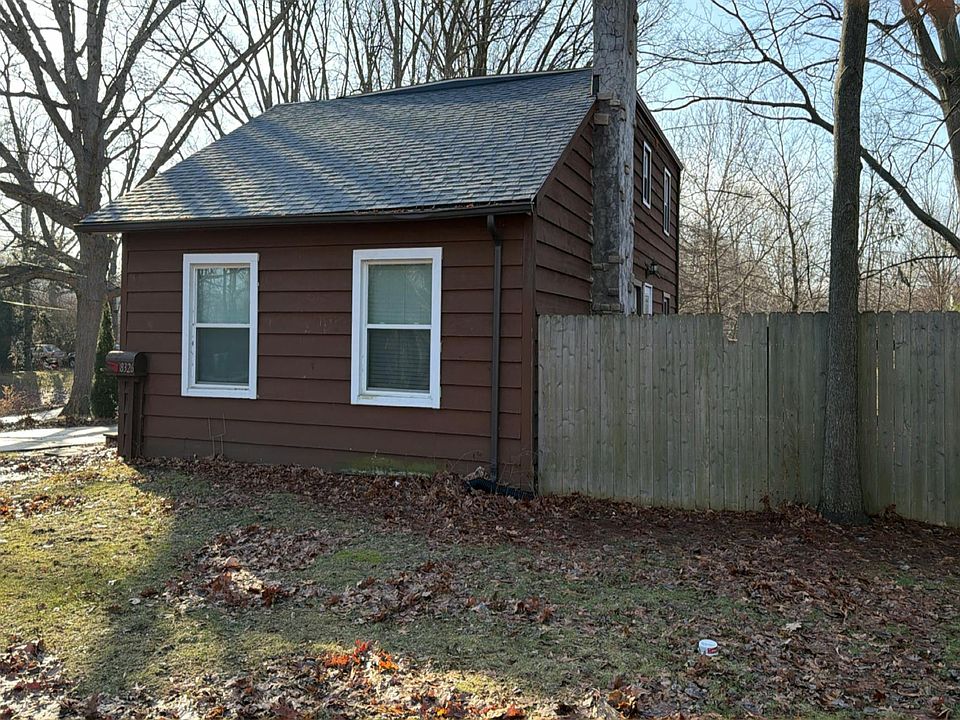 2nd image of 8326 Rushton Dr