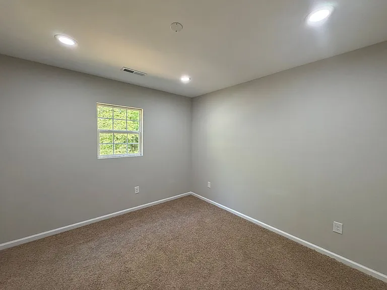 1204 Iva Ave — Photo 6