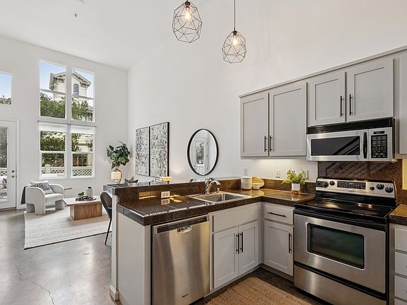 4th image of 655 12th St APT 120