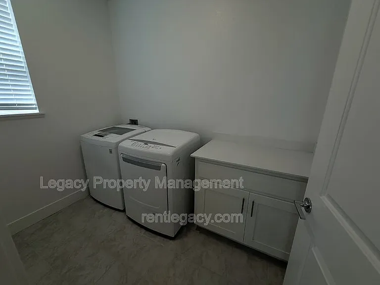 8332 Taylormade Way — Photo 30