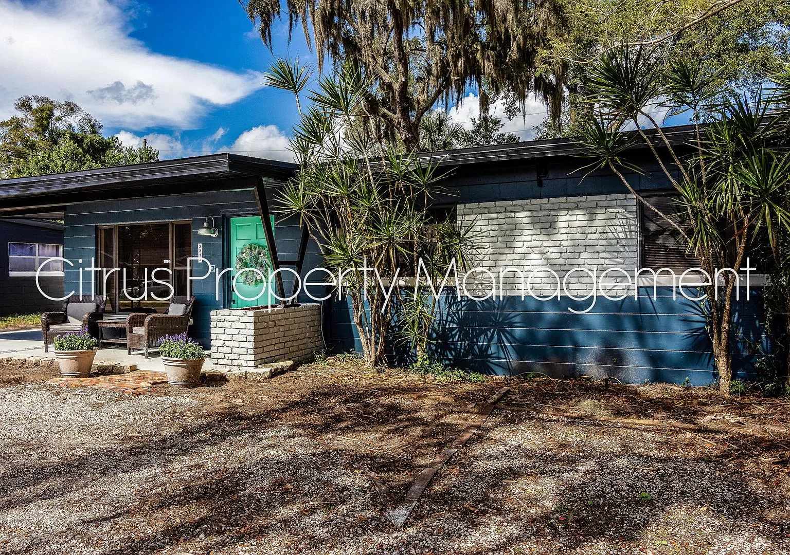 3/1.5 Home in the Heart of Conway — Photo 2