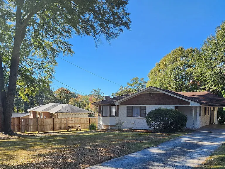 2695 Davidson Dr — Photo 3