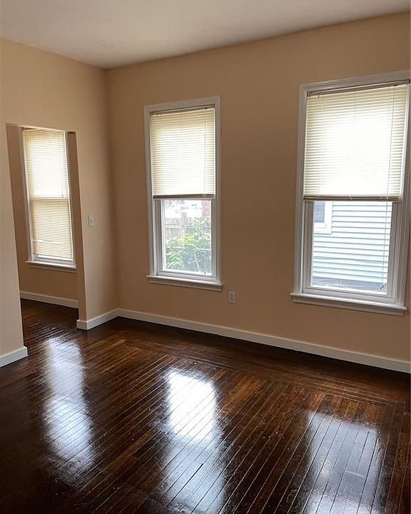 1st image of 69 Orchard St #1