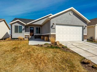 2291 E Ox Yoke Dr, Eagle Mountain, UT 84005