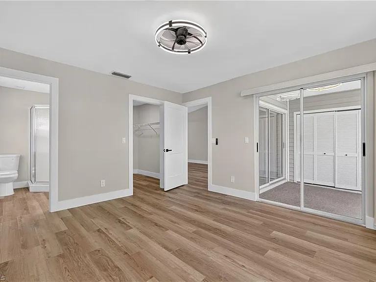 1915 Courtyard Way #202 — Photo 12