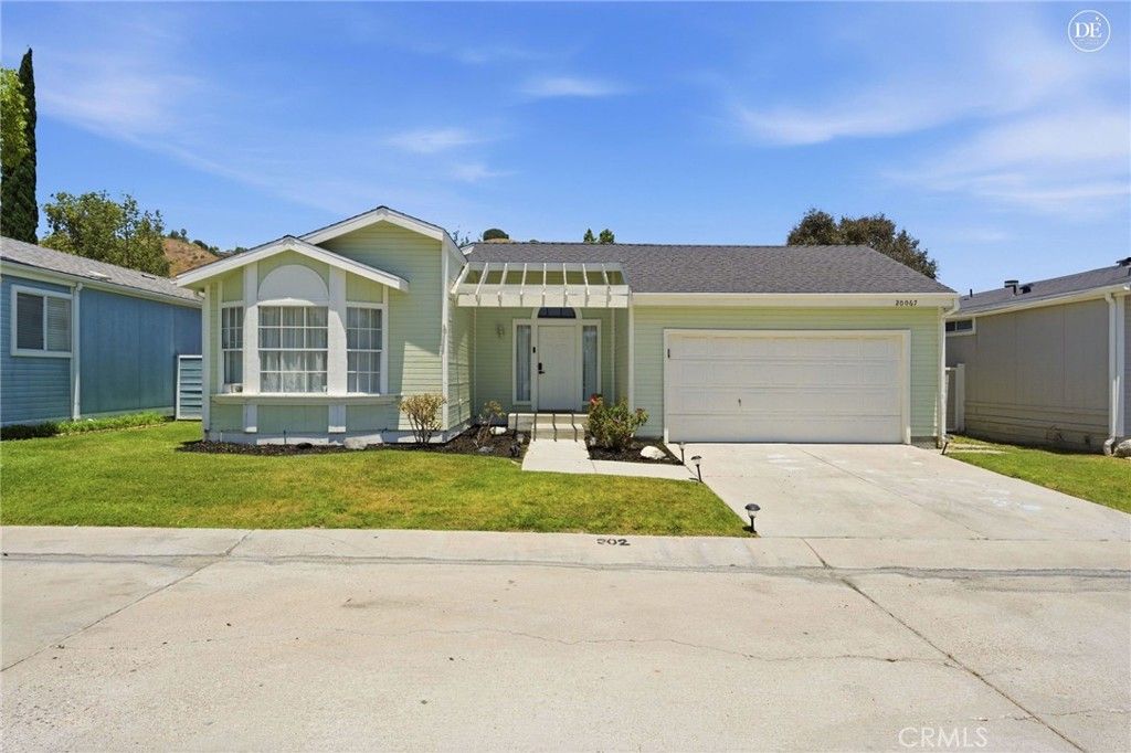 20067 Canyon View Dr, Santa Clarita, CA