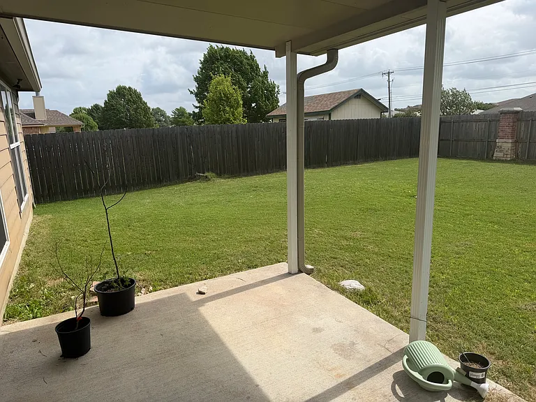 5811 Alexandria Dr — Photo 9