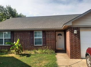 2310 Daniel Dr, Clarksville, AR 72830