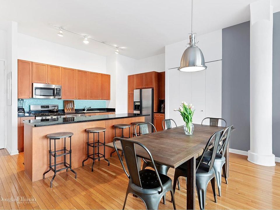 1st image of 252 7th Ave APT 11Y