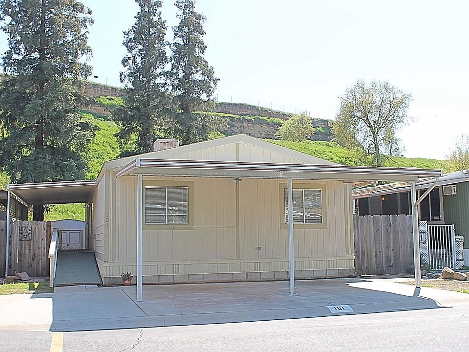 1st image of 9360 N Blackstone Ave Spc 101