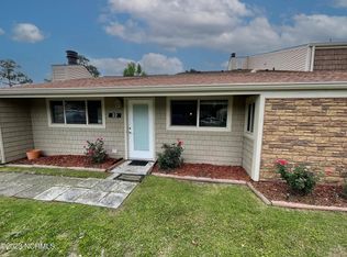 22 Quarterdeck Townes, New Bern, NC 28562