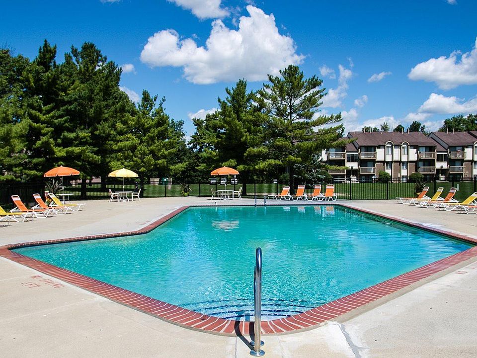 2nd image of 43204 Carlyle Pl APT 417
