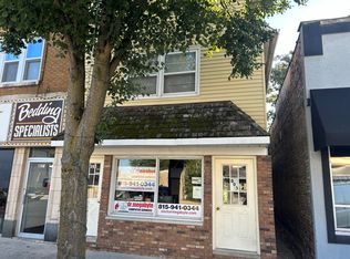 805 1/2 Liberty St #3, Morris, IL 60450
