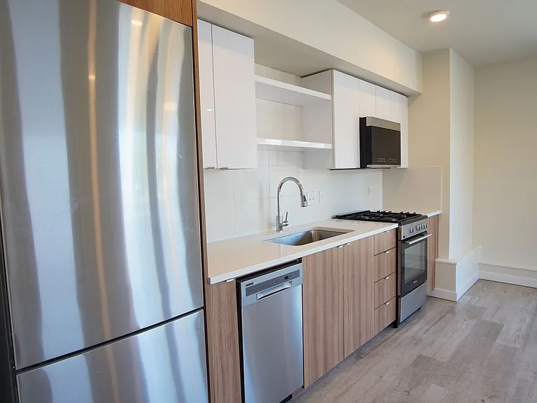 5080 NE 33rd Ave #1 — Photo 7