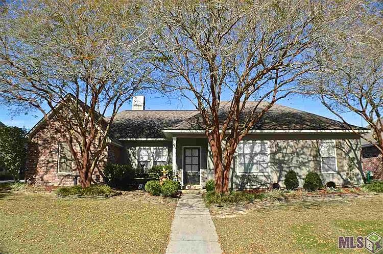 1st image of 36438 Manchac Crossing Ave