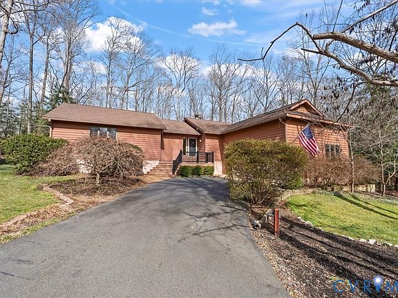 2nd image of 9964 Loch Banif Rd