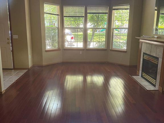 2nd image of 319 226th Ln NE