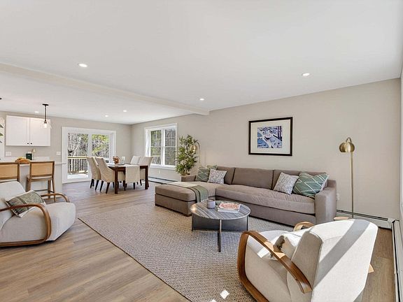 5th image of 4 Shepherd Lane #2