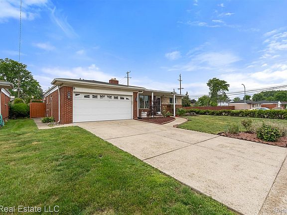 3rd image of 28987 James Dr