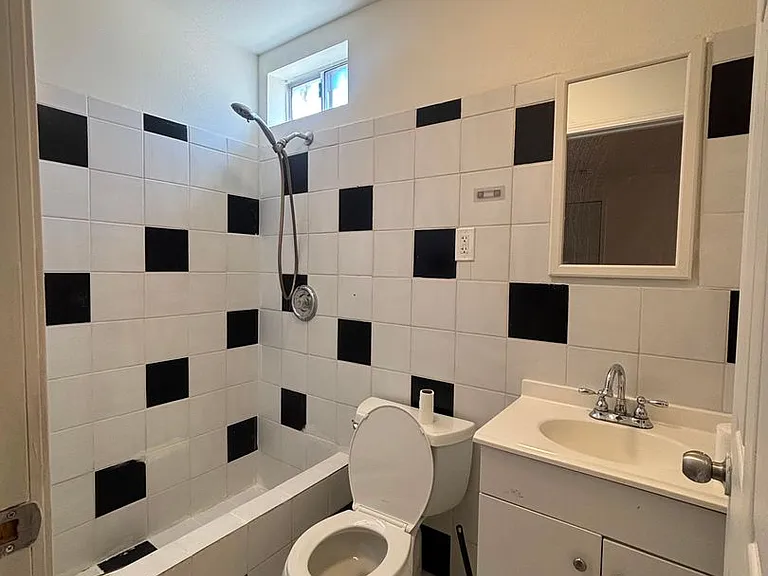572 Lenrey Ave — Photo 8