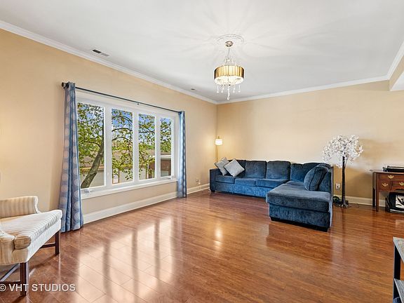 2nd image of 670 Ballantrae Dr #900C