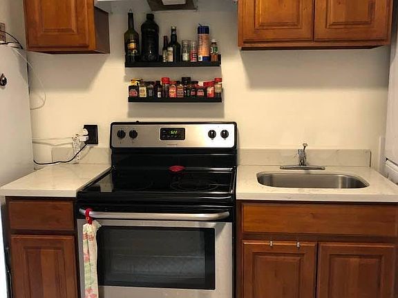 3rd image of 226 B St Unit B