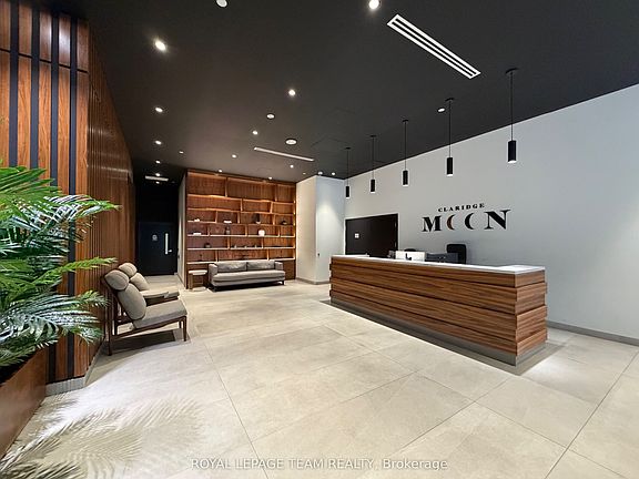 3rd image of 340 Queen St #2402